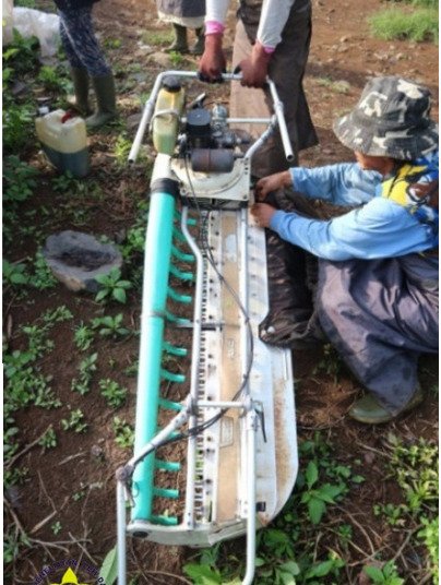 Harvesting Tea Machine V8 1400 (2)